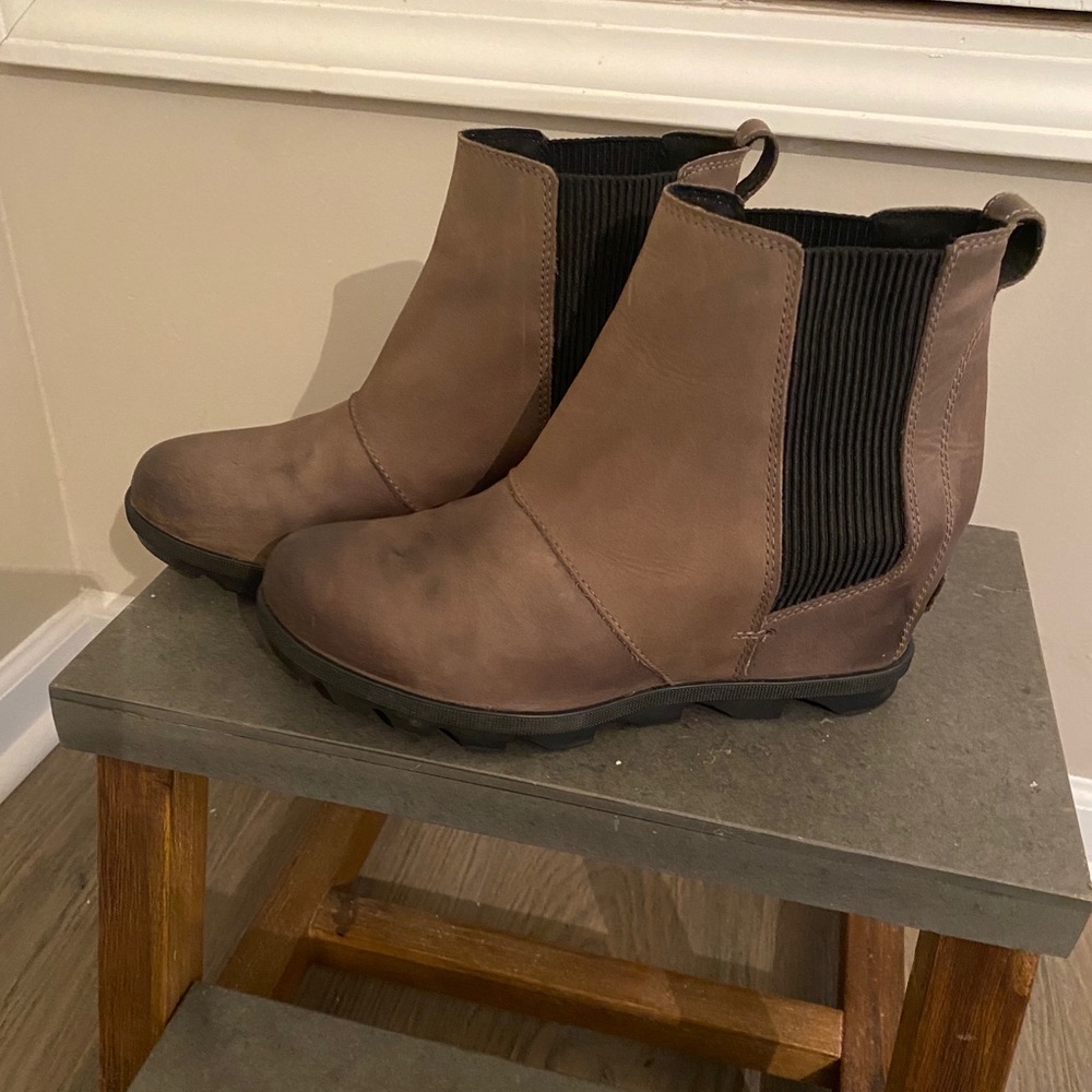 Sorel Joan of arctic wedge ll Chelsea booties